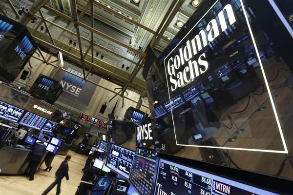 Goldman Sachs: cala utile trimestrale, sale la cedola